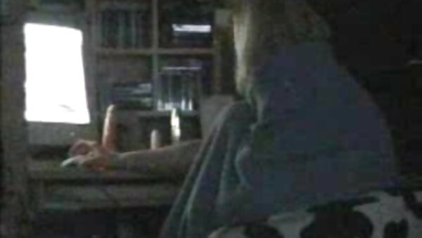 MILF فیلمسکسی زنان چاق بلوند Asstastic با BF تشنه اش روی میز لعنتی کثیف دارد